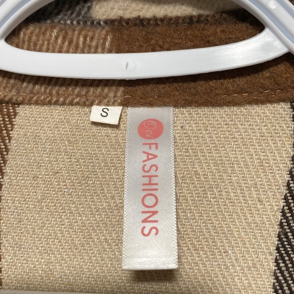 Fashions Plaid Shacket - Picture 2 of 7